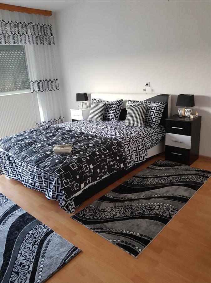 Ferienwohnung Sabina Босанська Крупа Екстер'єр фото